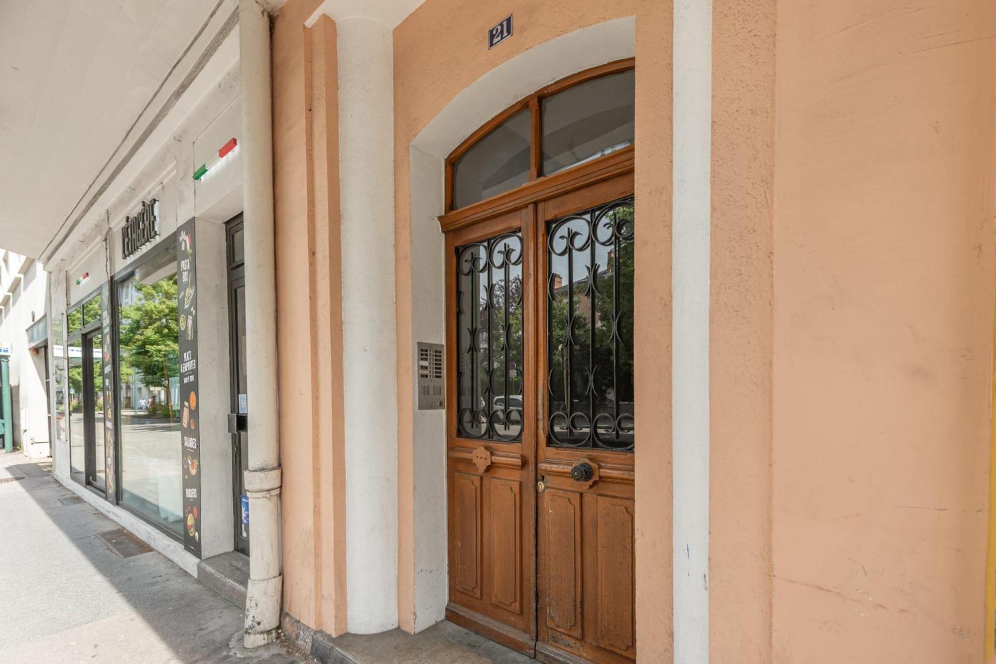 Rio Appartement Au Centre Ville Анси Экстерьер фото